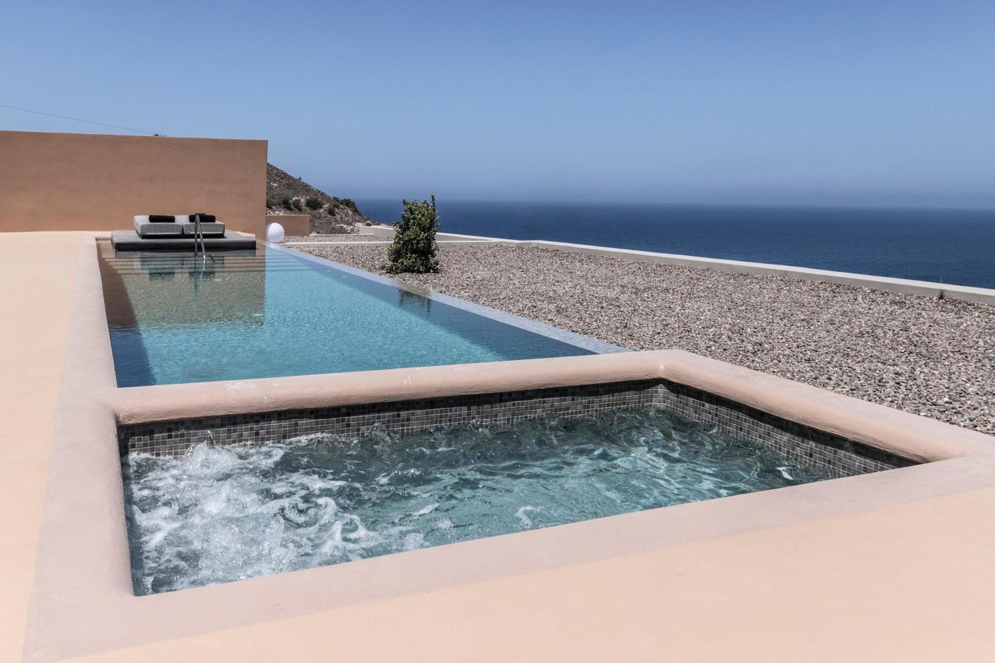 Serra Exclusive Suites Akrotírion Exteriör bild